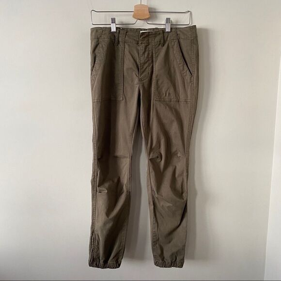 Aritiza "Golden Tna" Heroic Khaki Joggers - Picture 2 of 14
